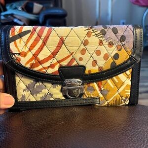 EUC Vera Bradley Full-size Feathers Print Wallet/Wristlet